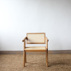 Ayu accent chair