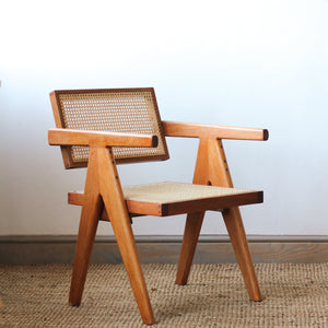 Ayu accent chair