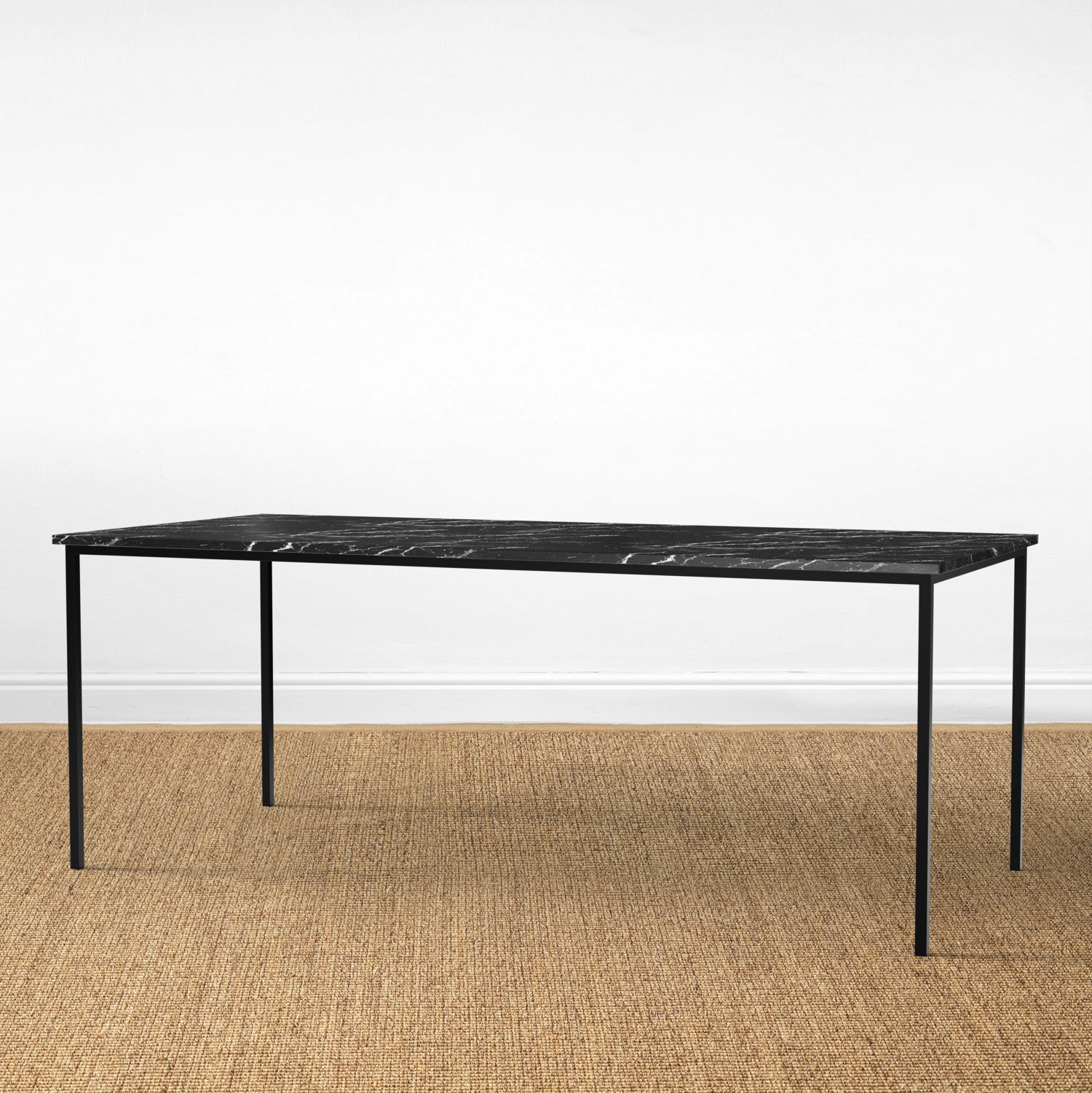 Alba dining table