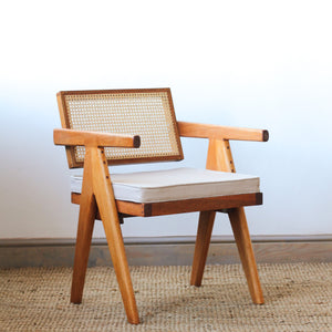 Ayu accent chair