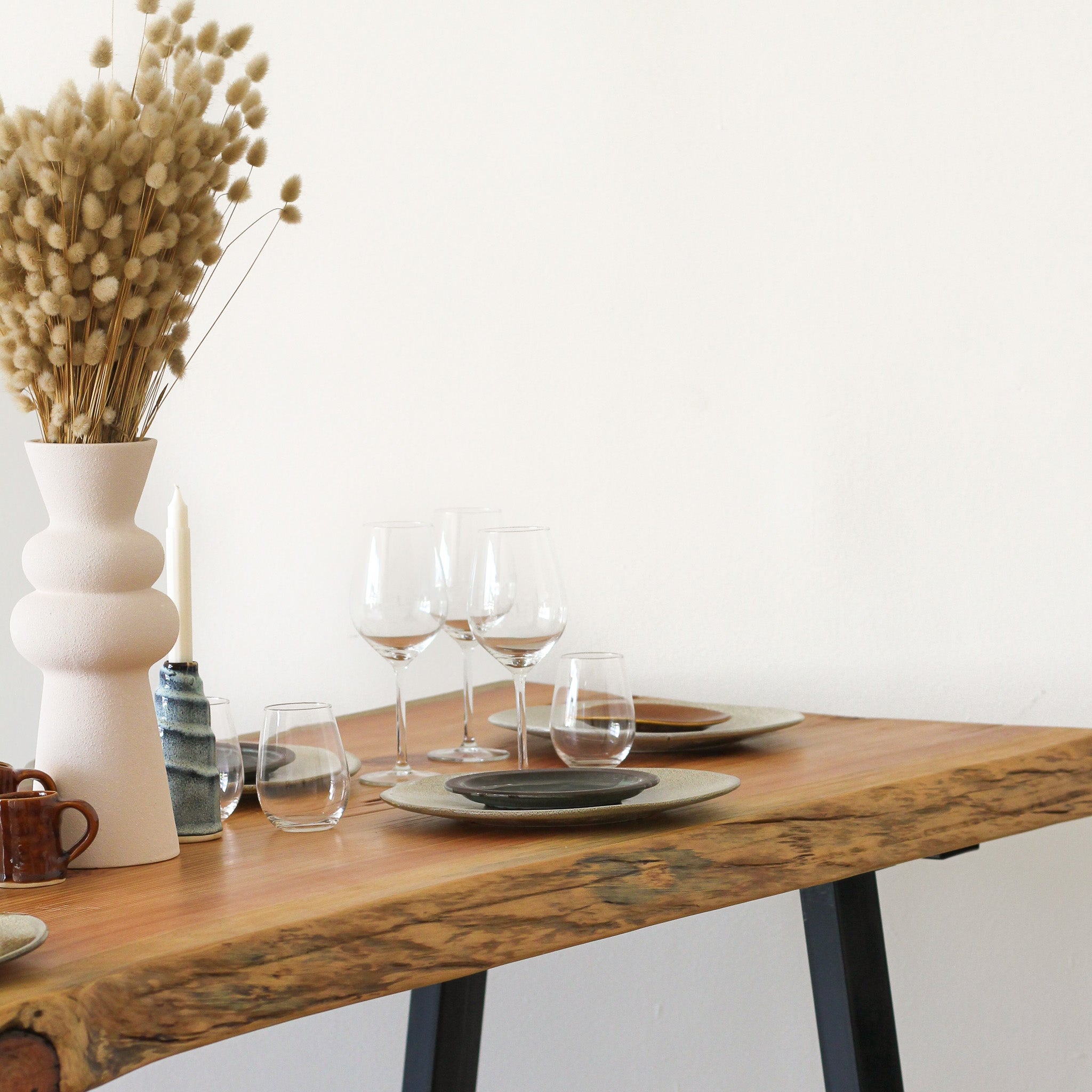 Paloma dining table